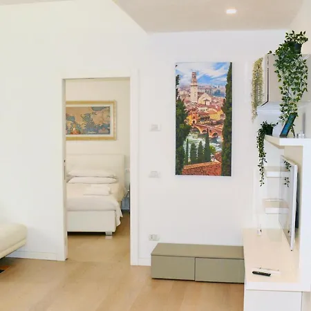 Romeo's House Nel Centro Storico Di - Free Parking Apartamento